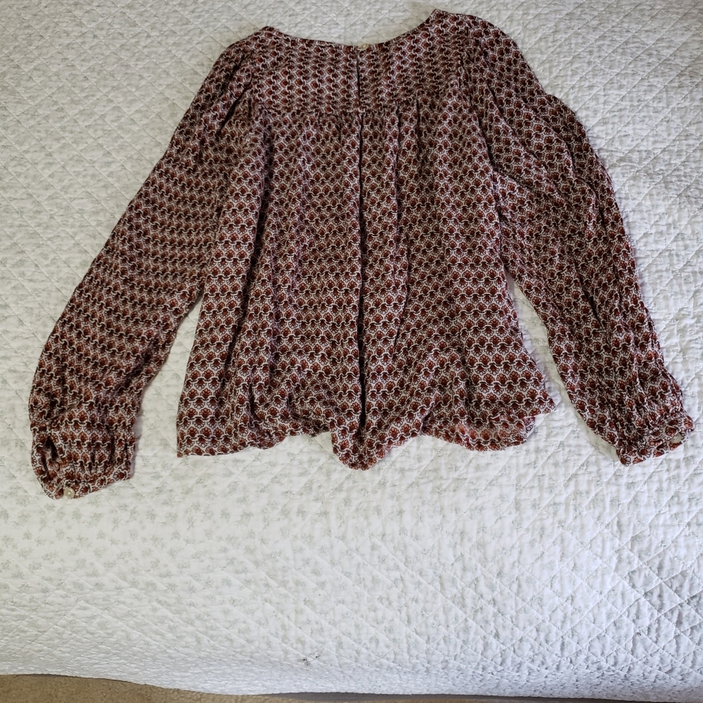 Women's blouse - Picture 2 of 5